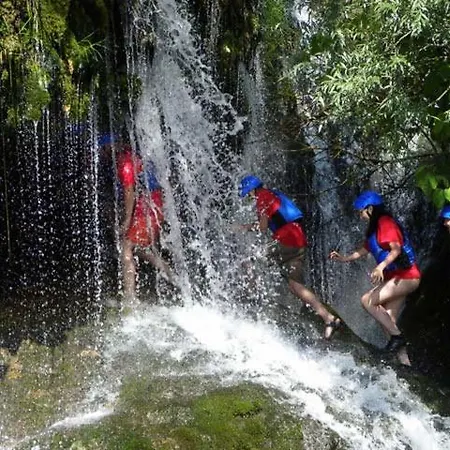 شقة Sladojevic أوميس