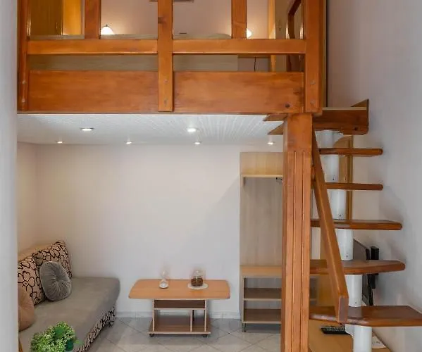 Sladojevic * אומיס